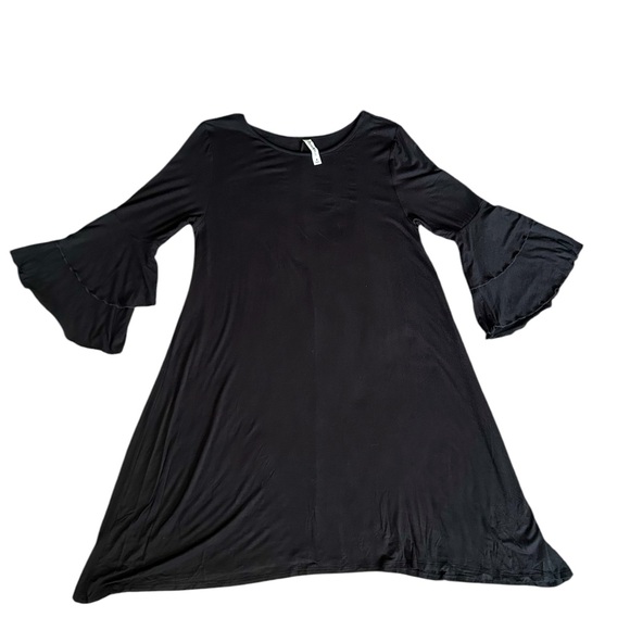 5/$25 Zenana Premium black boho draping loose fitting midi dress size medium - Picture 1 of 9